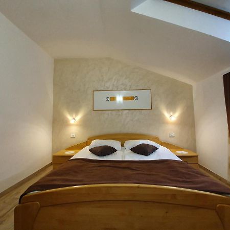Restaurant And Rooms Kotlar โคบาริด ภายนอก รูปภาพ
