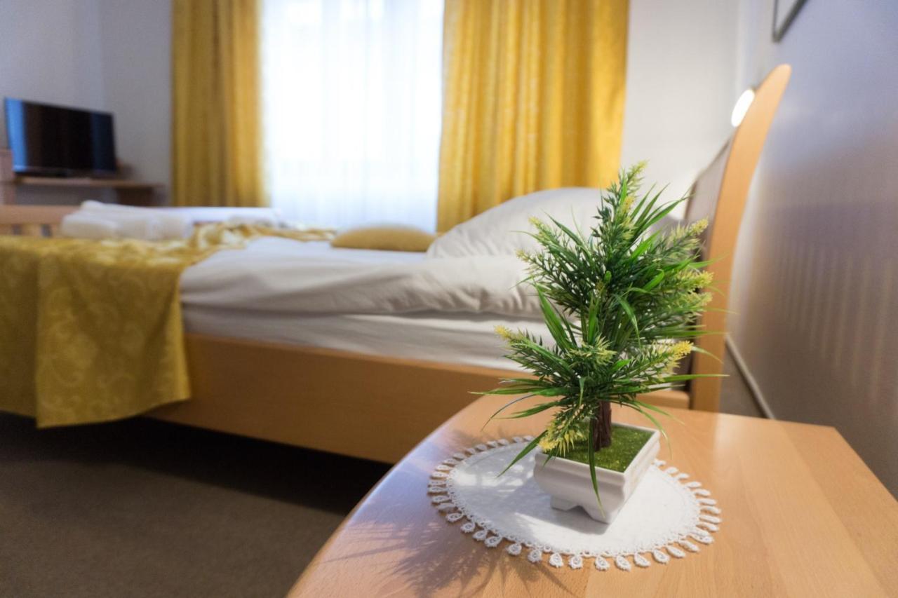 Restaurant And Rooms Kotlar โคบาริด ภายนอก รูปภาพ