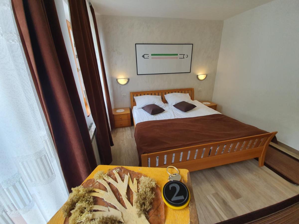 Restaurant And Rooms Kotlar โคบาริด ภายนอก รูปภาพ