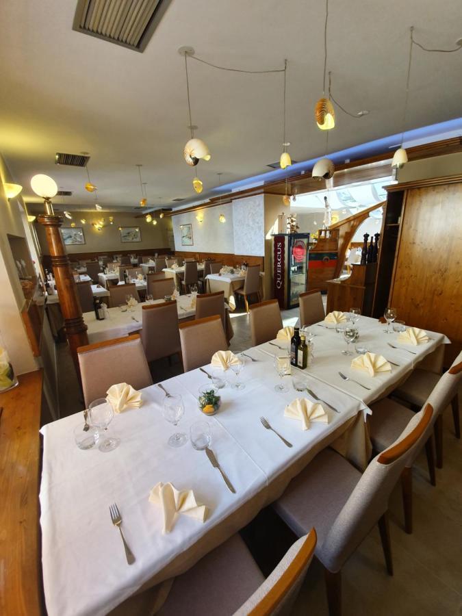 Restaurant And Rooms Kotlar โคบาริด ภายนอก รูปภาพ